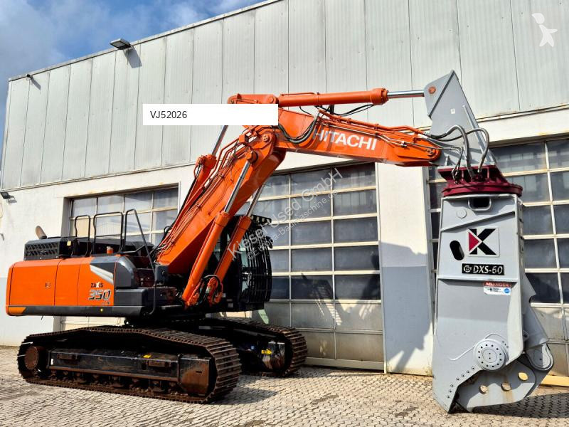 Pelle Hitachi 7 + Demarec DXS-60