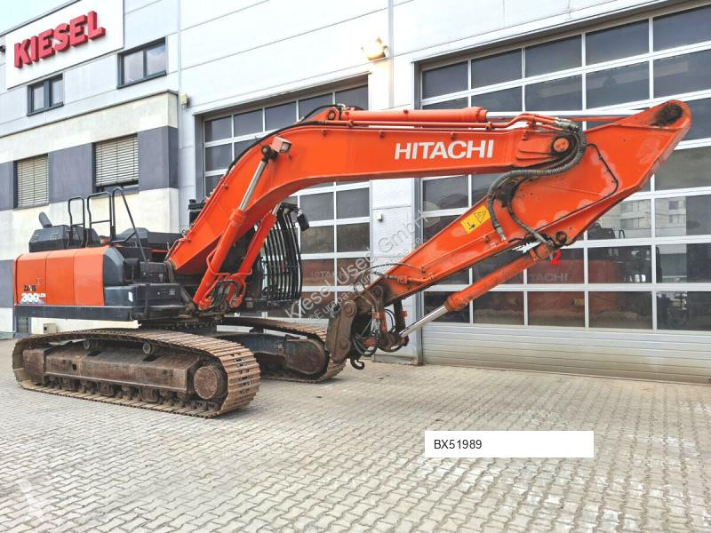 Багер Hitachi