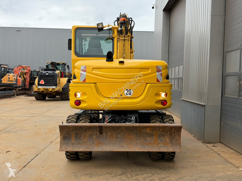 Excavadora Takeuchi TB295W-1