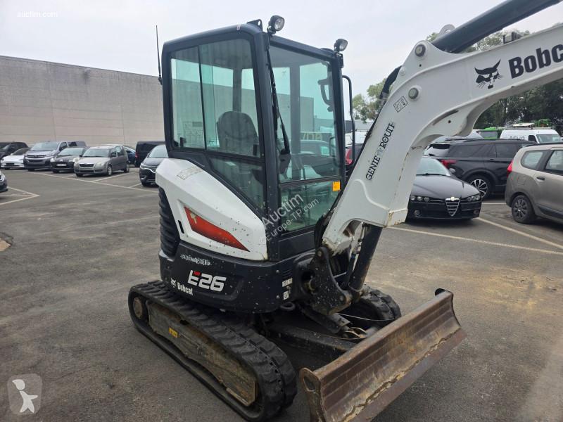 Excavadora Bobcat e26