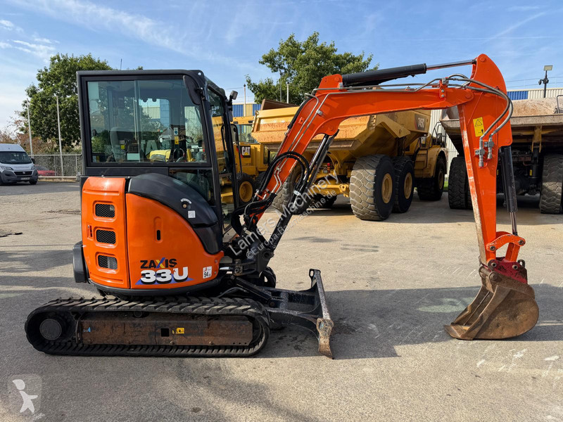 Excavadora Hitachi ZX33U-6 .