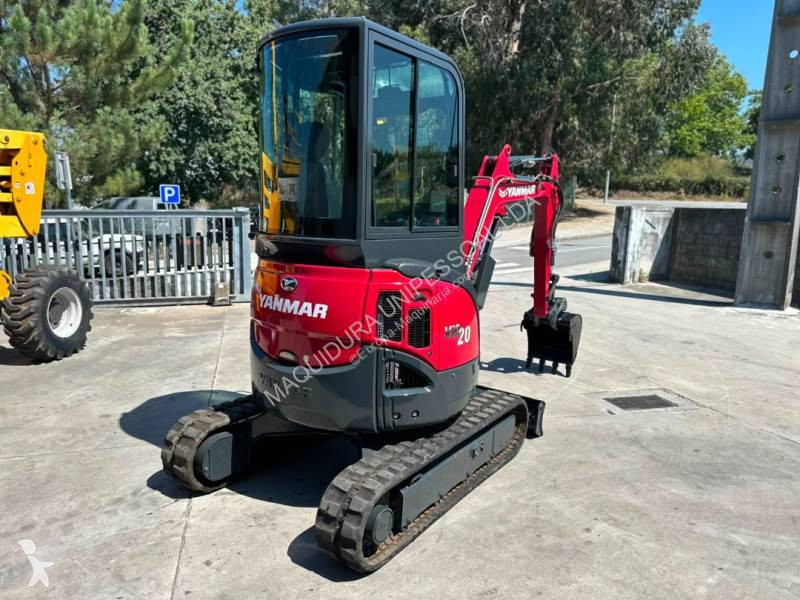 جرافة Yanmar