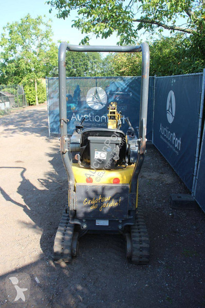 جرافة Yanmar E10SR