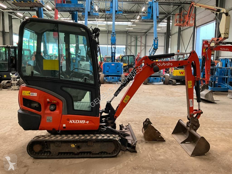 Багер Kubota KX 018-4