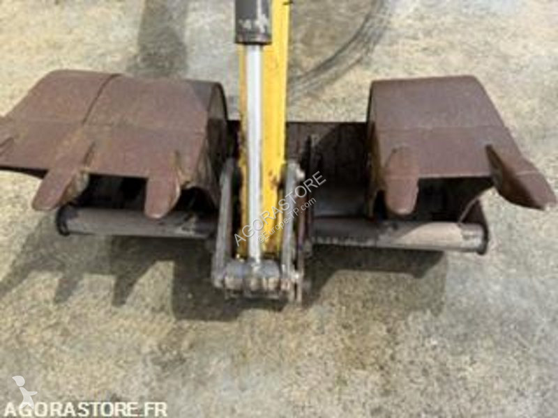 Graafmachine New Holland E26B