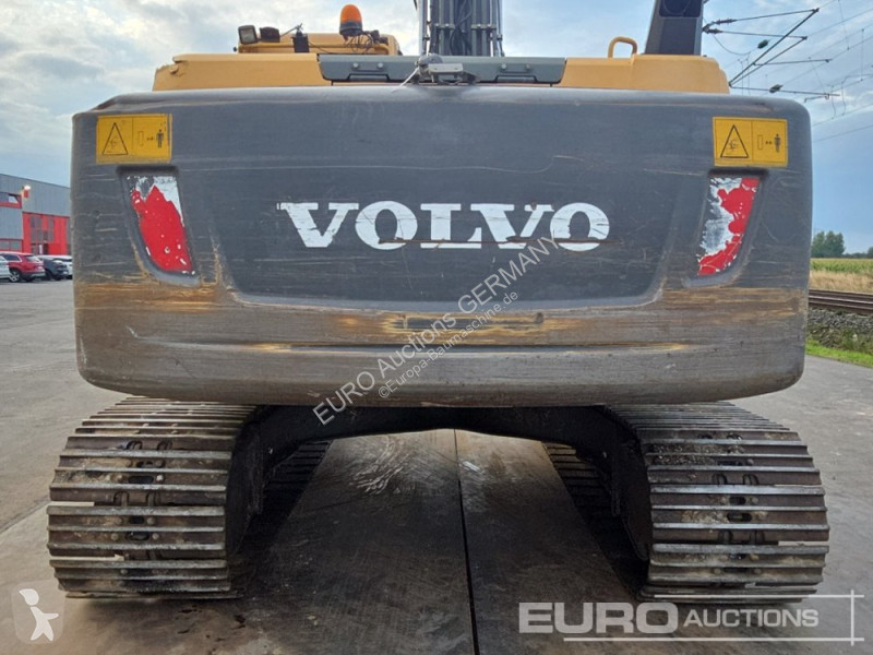 Екскаватор Volvo