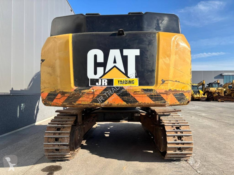 Багер Caterpillar