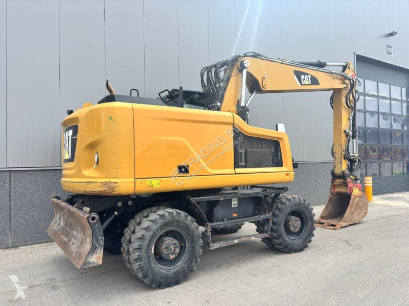 Excavadora Caterpillar F
