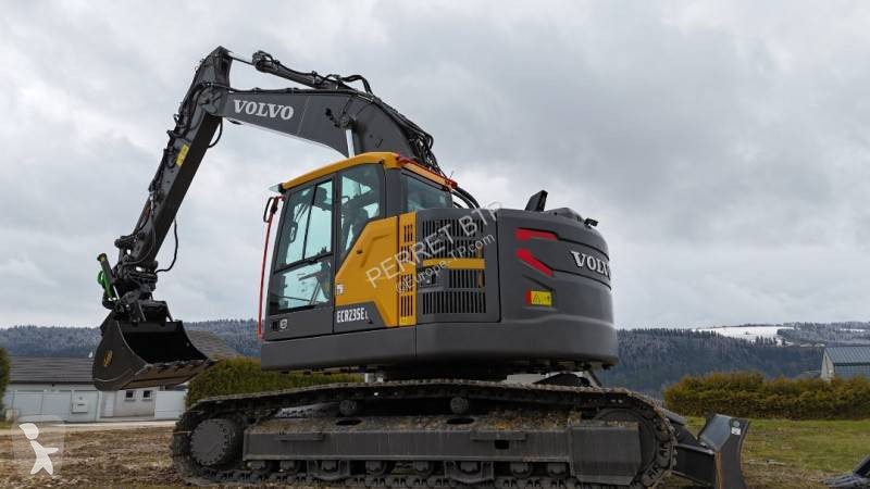 Excavadora Volvo