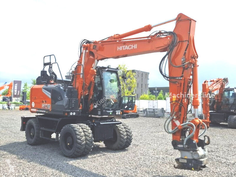Екскаватор Hitachi