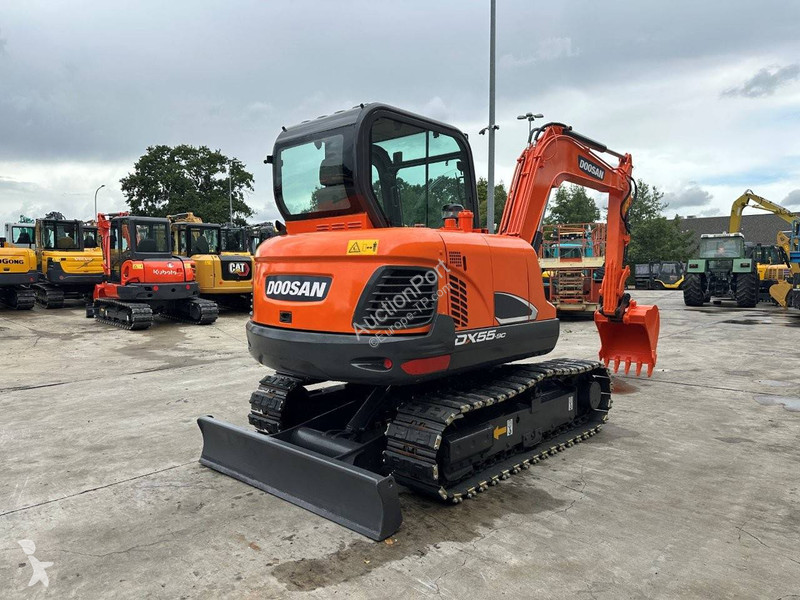 Escavadora Doosan 9C
