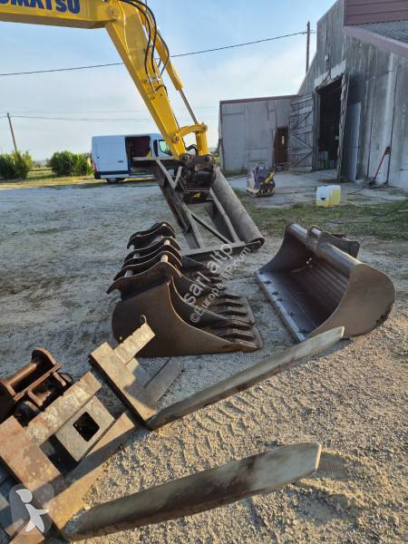 Екскаватор Komatsu pc80mr5