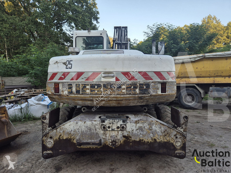 Екскаватор Liebherr