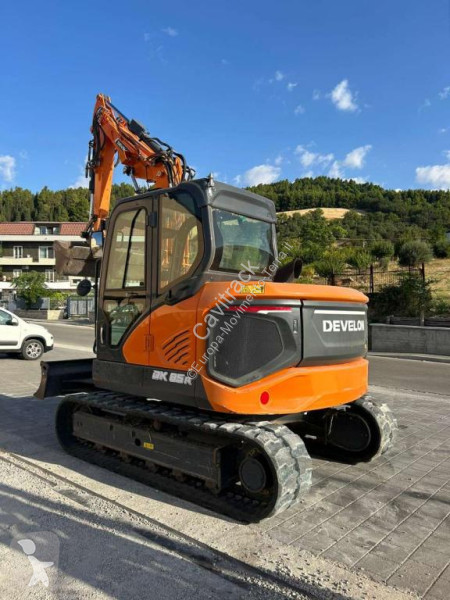Екскаватор Develon DX85R-7