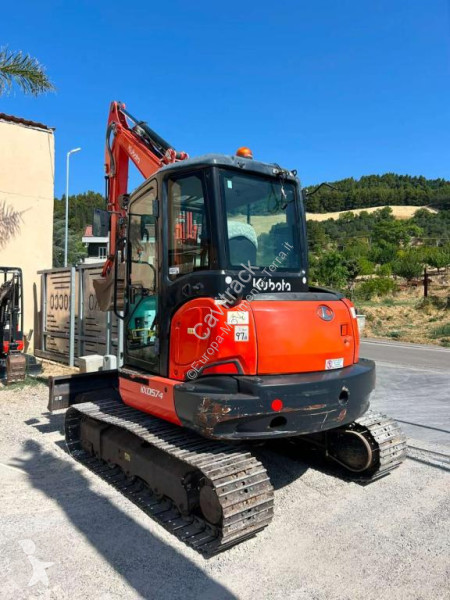 Екскаватор Kubota 0574