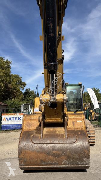 Escavadora Caterpillar