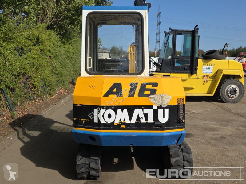 Экскаватор Komatsu 3