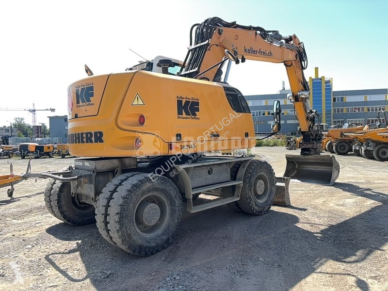 Escavadora Liebherr with Tiltrotator