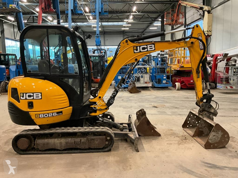 Экскаватор JCB 8026