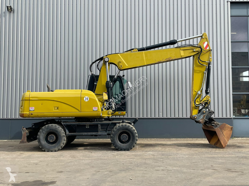 Escavadora Caterpillar D