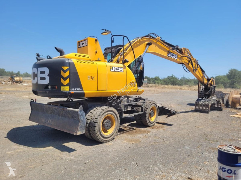Экскаватор JCB