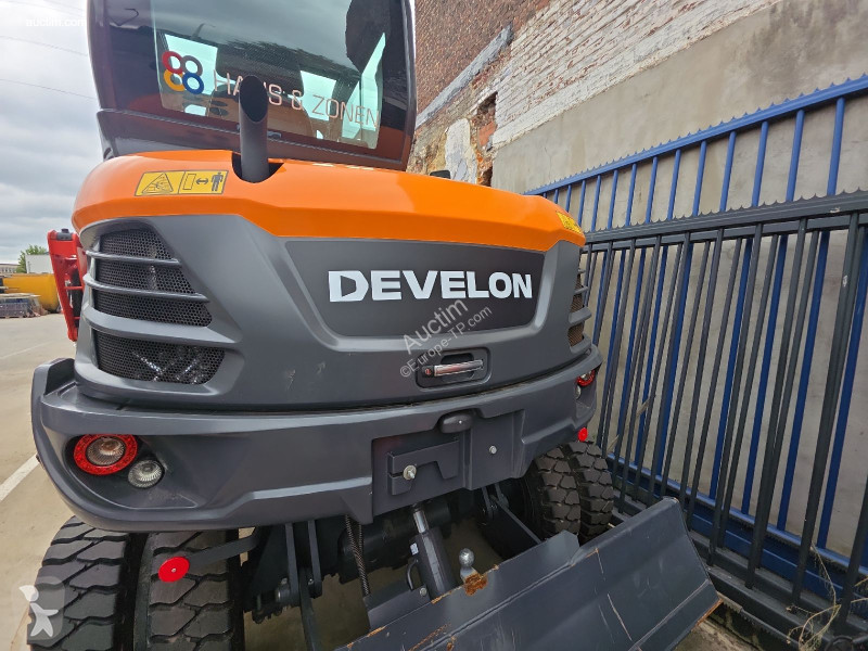 Экскаватор Develon  dx57w-7