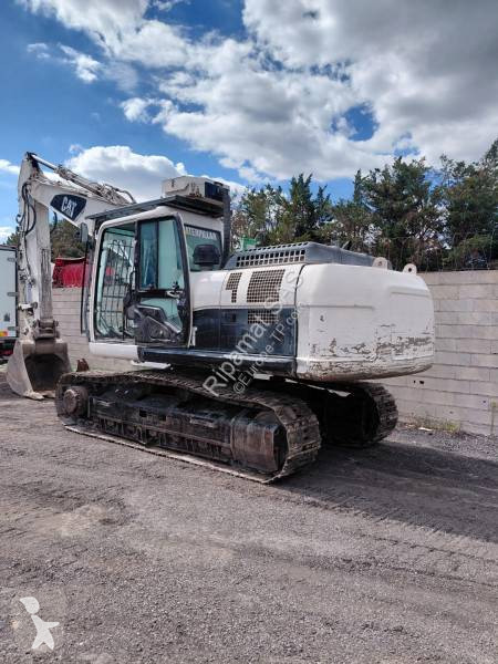 Escavadora Caterpillar