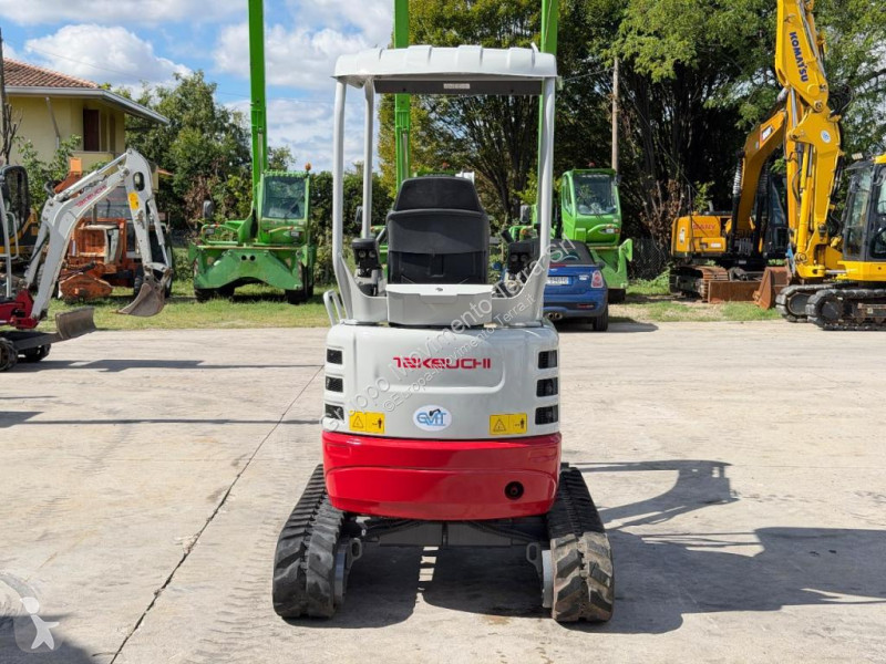 Экскаватор Takeuchi TB217R