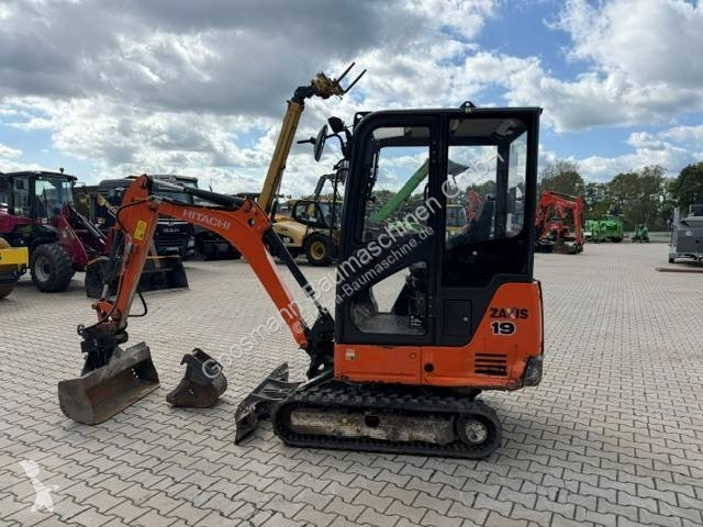 جرافة Hitachi ZX 19-5