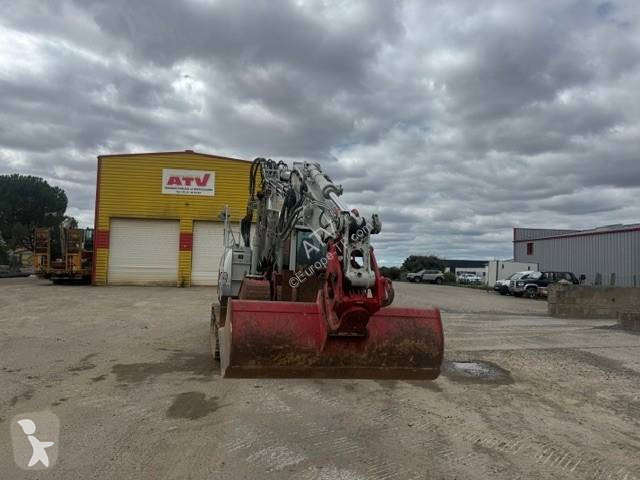 Kotrógép Takeuchi TB2150