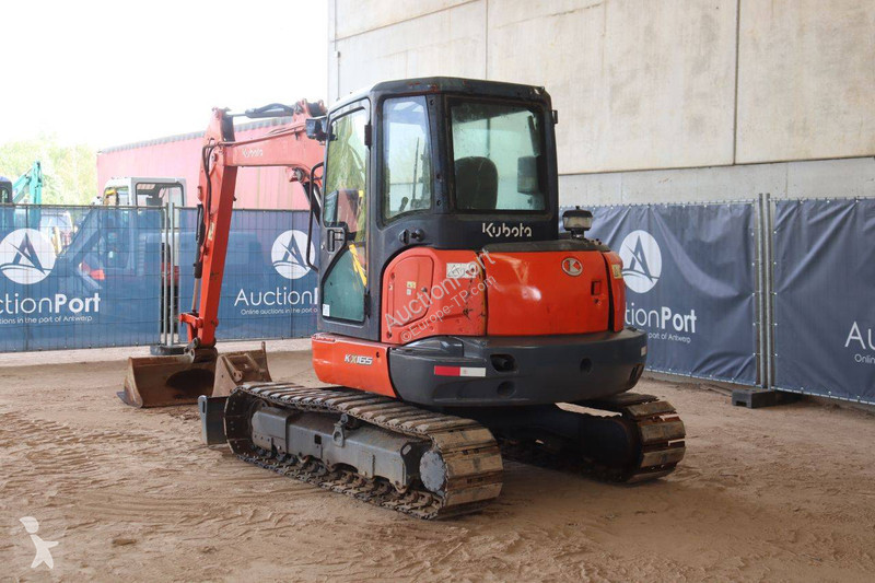 Excavadora Kubota KX165-5