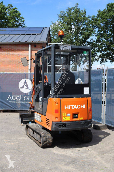 جرافة Hitachi ZX19-6 CR