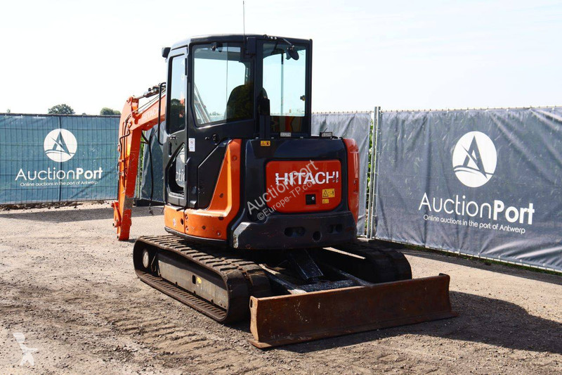 جرافة Hitachi ZX48U-5A CLR