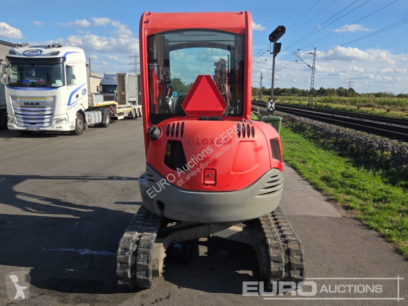 جرافة JCB