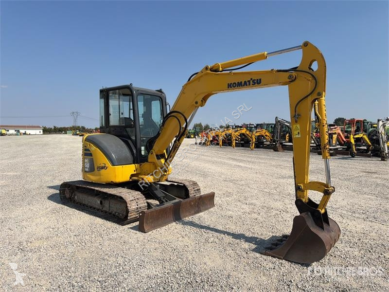 جرافة Komatsu