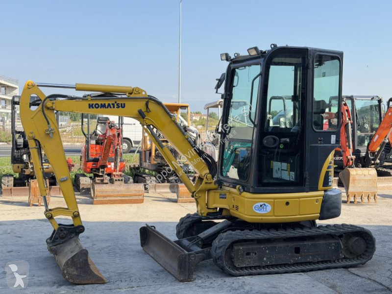 جرافة Komatsu