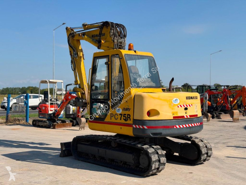 جرافة Komatsu PC75R