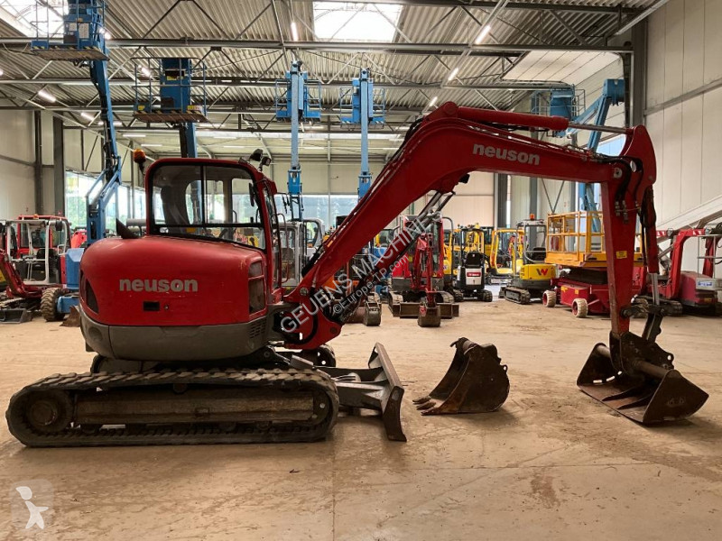 جرافة Neuson 75 Z 3