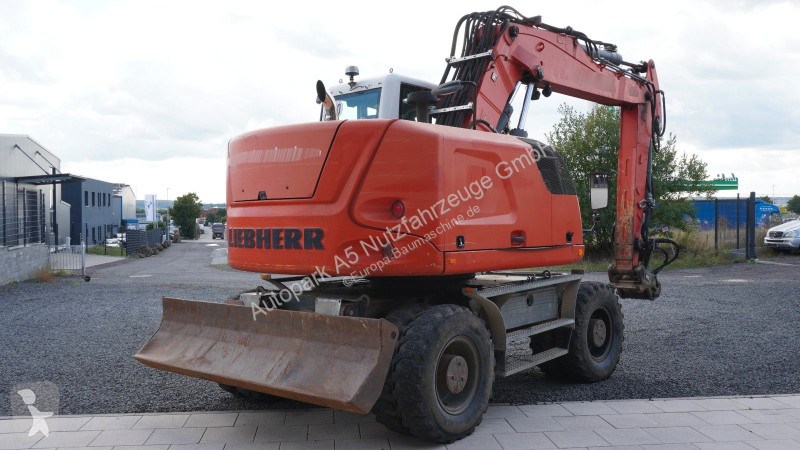 جرافة Liebherr