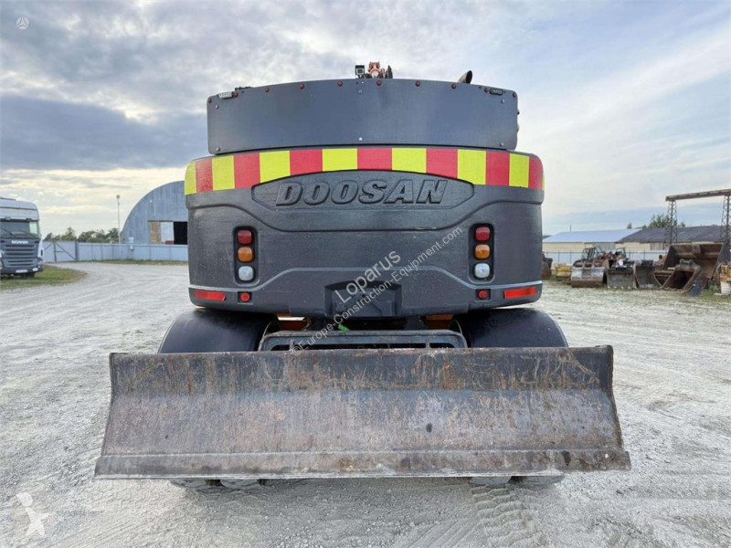 جرافة Doosan