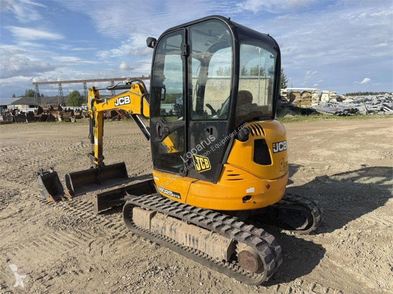 جرافة JCB