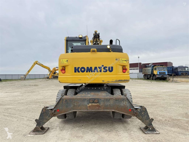 جرافة Komatsu PW 148-8