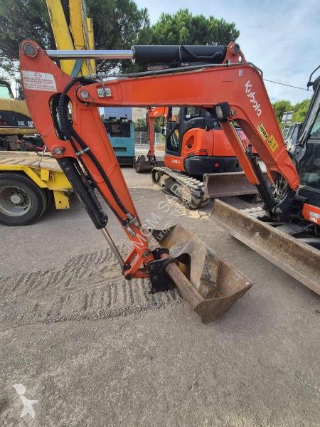 جرافة Kubota 274 Series