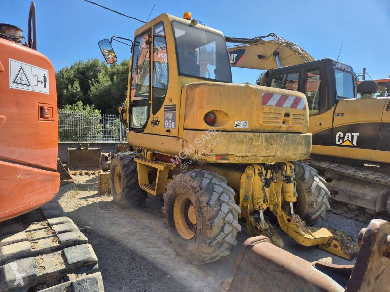 جرافة Komatsu