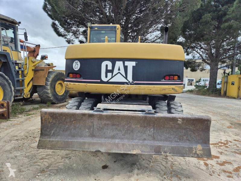 جرافة Caterpillar