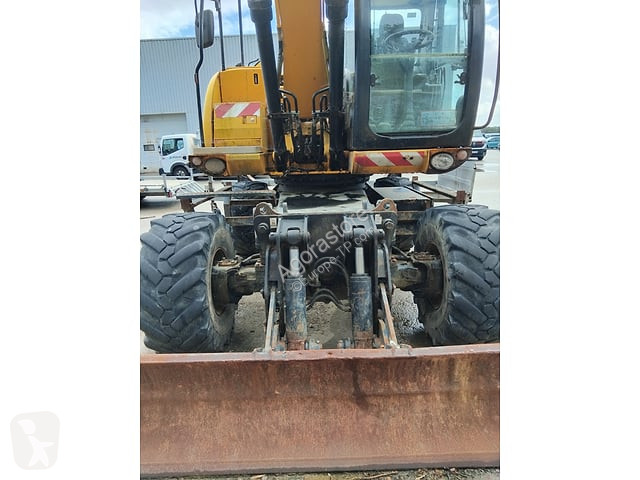 جرافة JCB