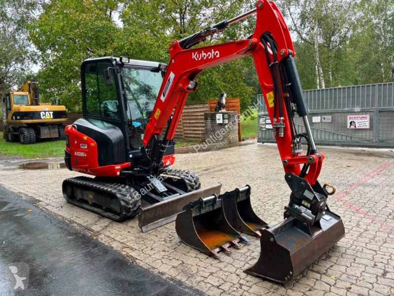 جرافة Kubota KX 030-4