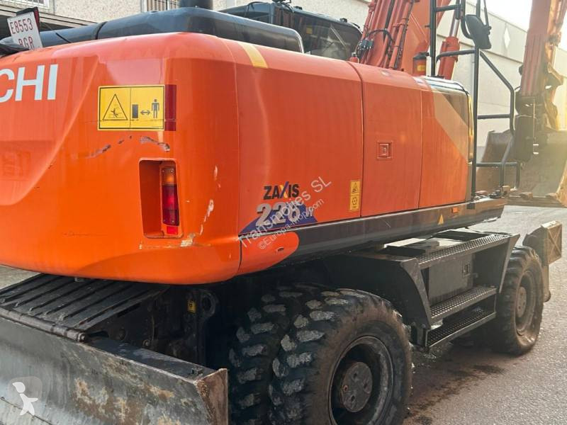 Skovel Hitachi ZX220