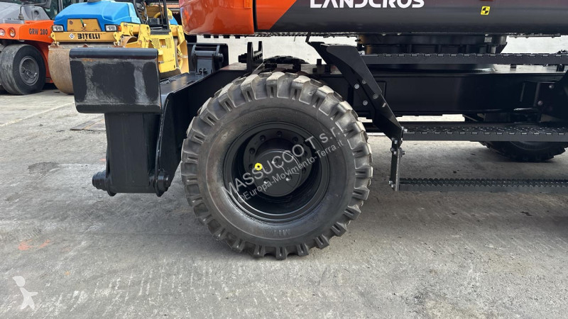Excavadora Hitachi ZX175 WT-7