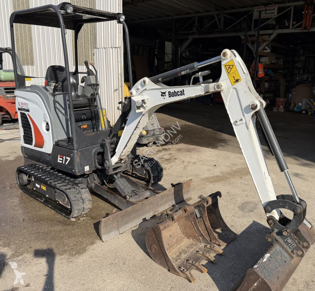 Skovel Bobcat E17
